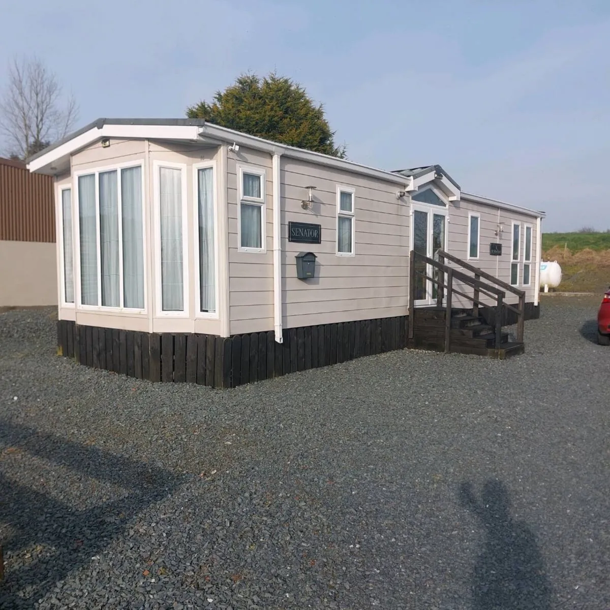 BK BLUEBIRD SENATOR - Image 1
