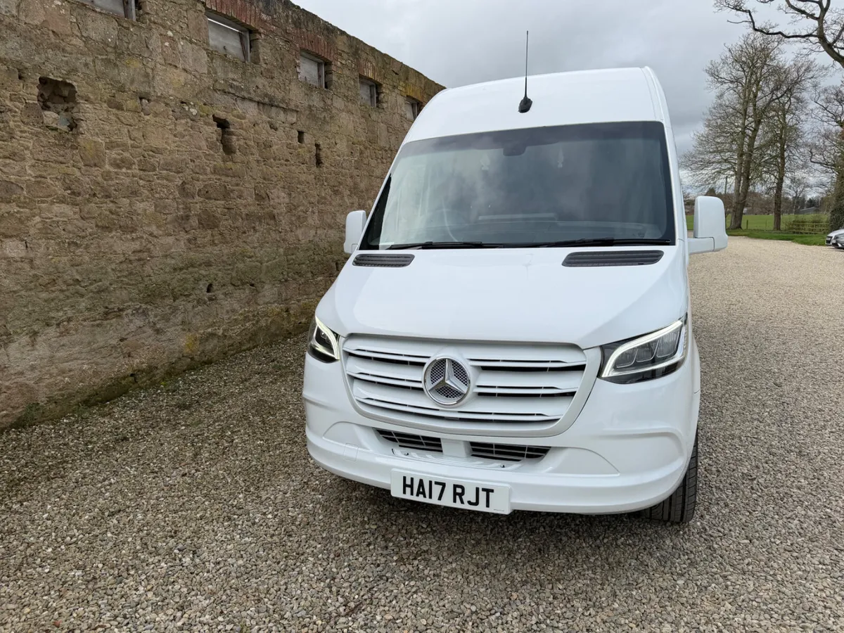 Mercedes-Benz Sprinter 2022 - Image 2