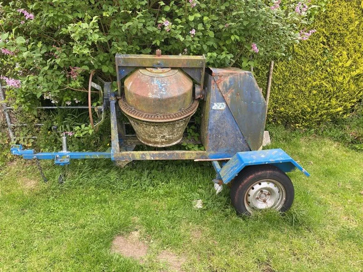 cement mixer - Image 1