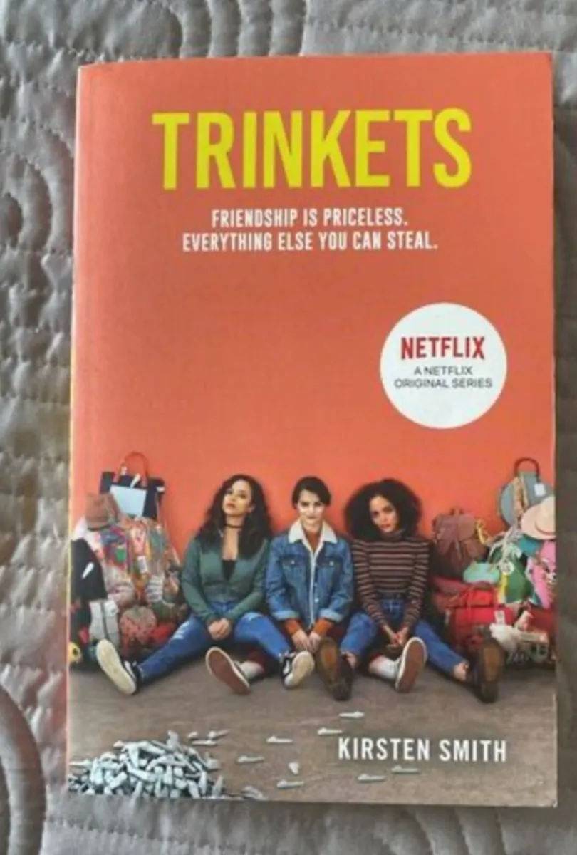 Book - Kirsten Smith - Trinkets