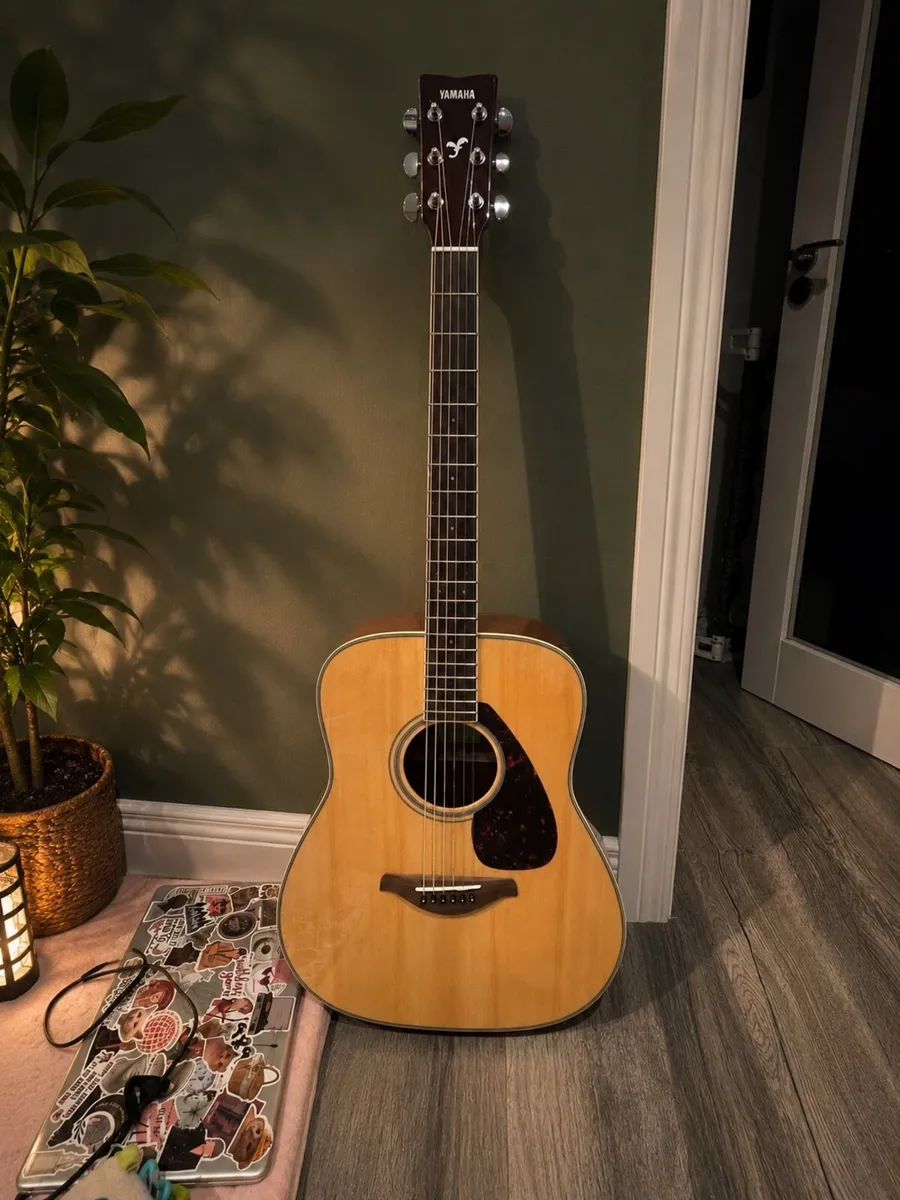 Brand new Yamaha FG820 - Image 1