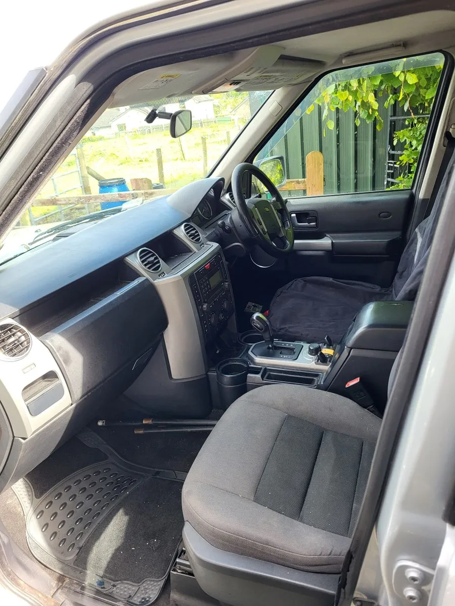Land Rover Discovery 2009 - Image 4