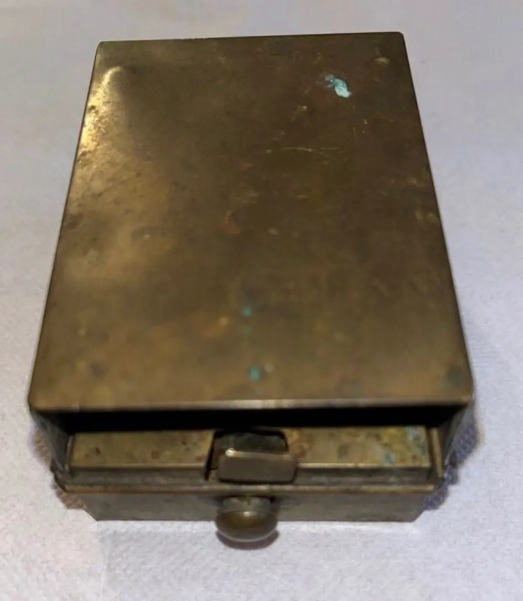 WW2 Fold-Up Field Sterilising Kit - Image 3