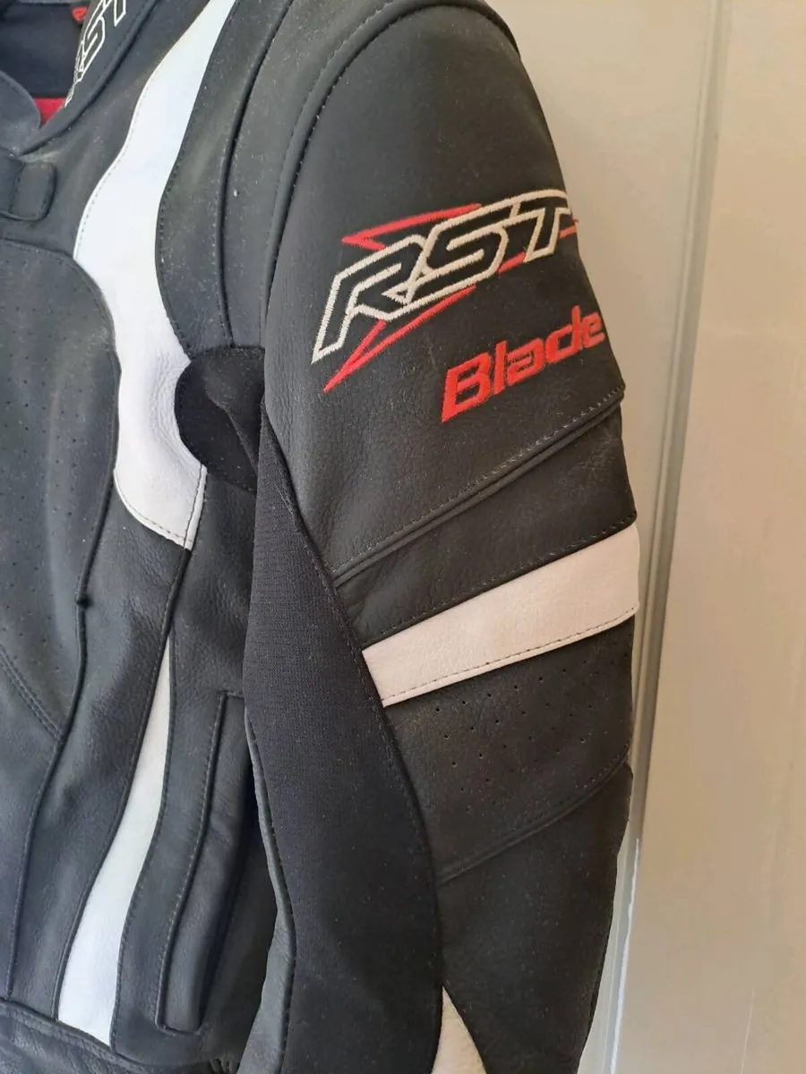 Ladies RST Blade Motorcycle Leathers + Boots - Image 2