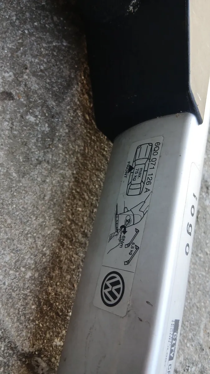 Roof bars for vw car - Image 2