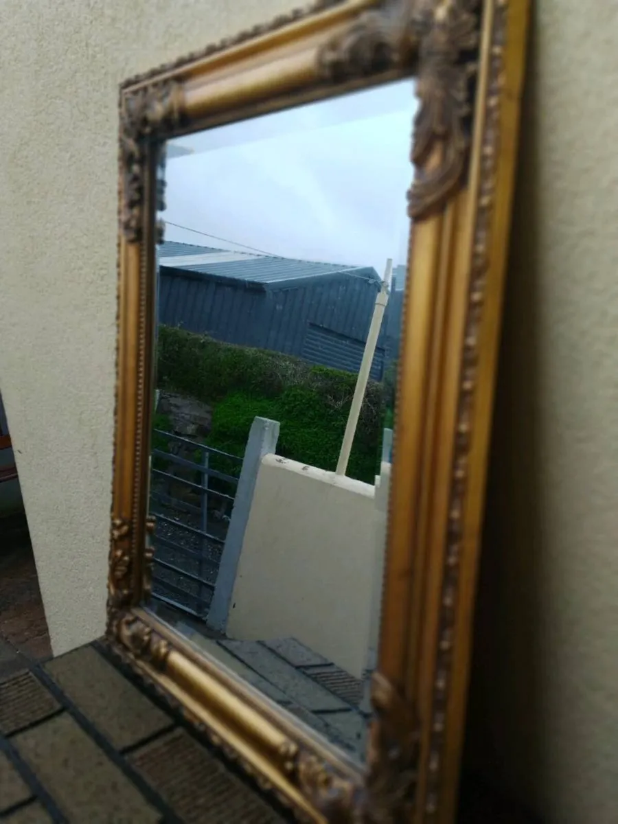 Old gilt Bevelled mirror - Image 3
