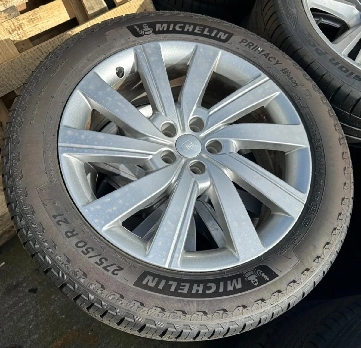 21" Range Rover Alloys - Genuine - V.Low Km - Image 2