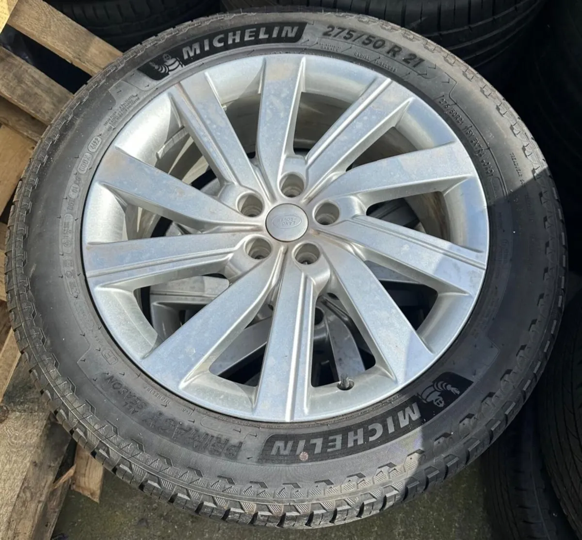 21" Range Rover Alloys - Genuine - V.Low Km - Image 1