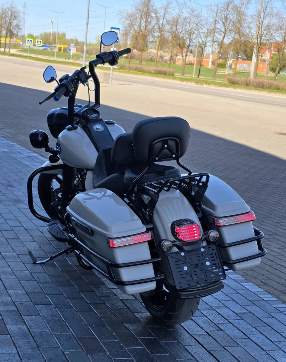 HARLEY  DAVIDSON ROAD KING  👑 - Image 4