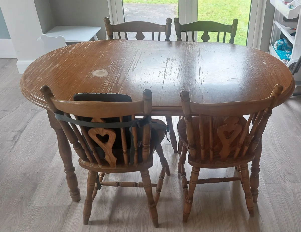 Oval dining table and 4 chairs - Image 2