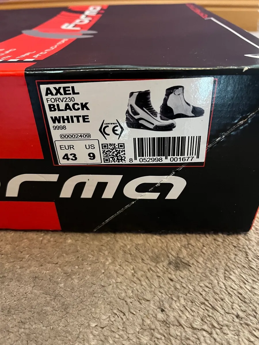 Motorbike boots - Image 1
