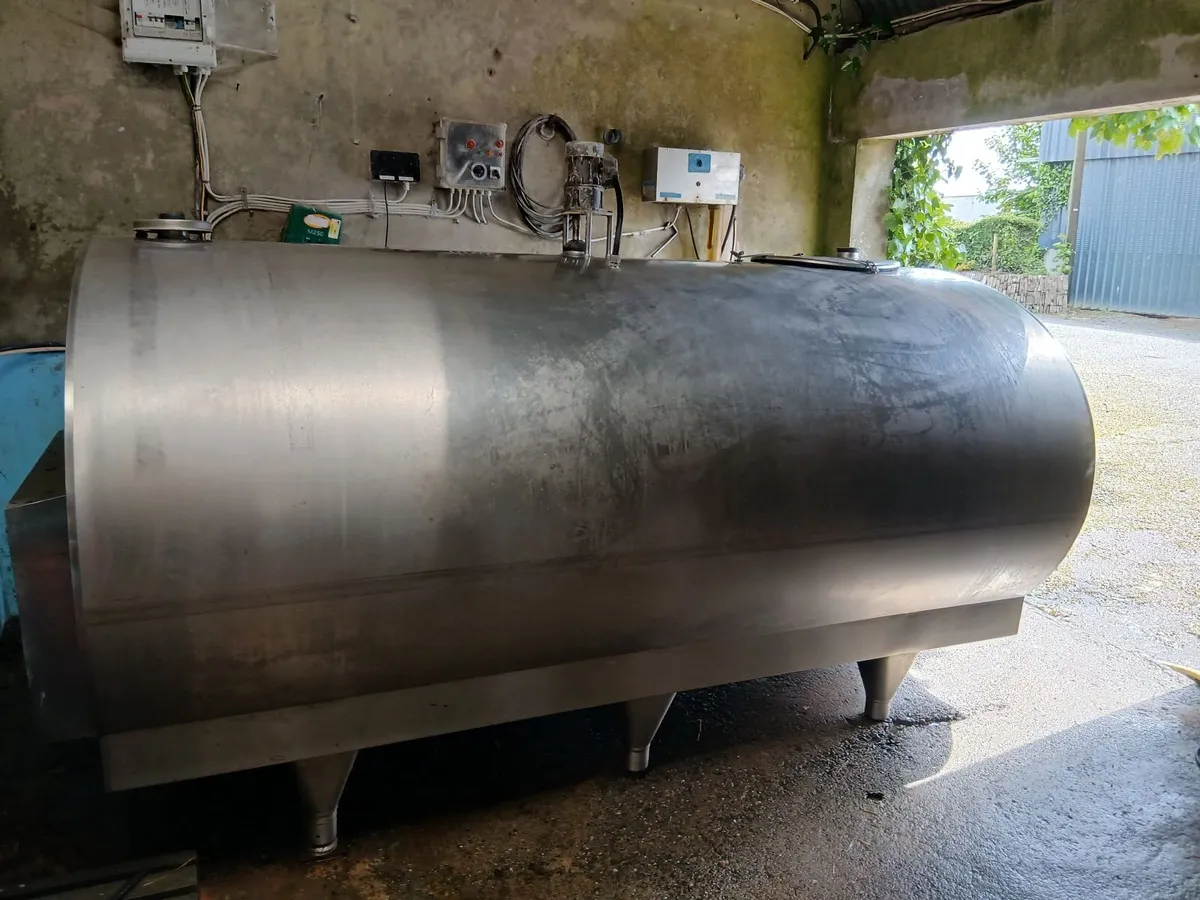 Mueller direct expansion Milk Tank - Image 3