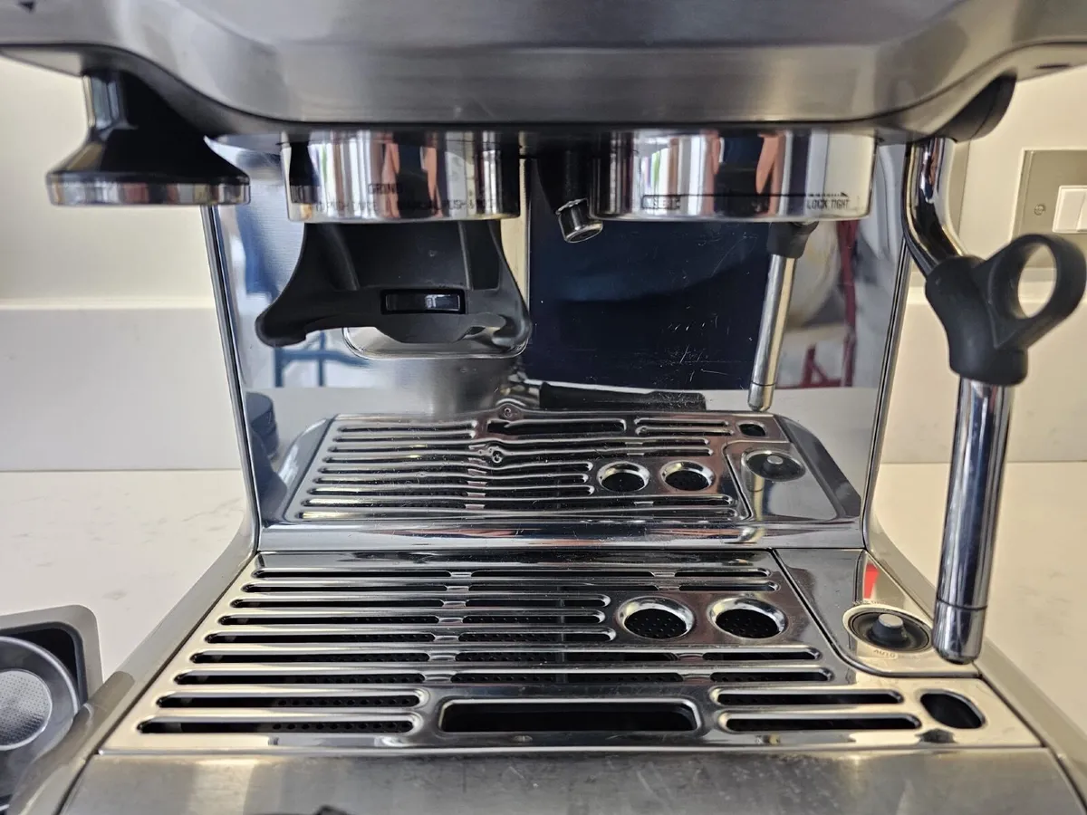 Safe Barista Touch  Coffee Machine - Image 4
