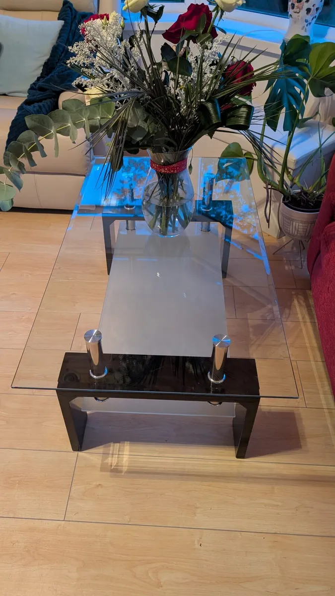 Glass coffee table - Image 2