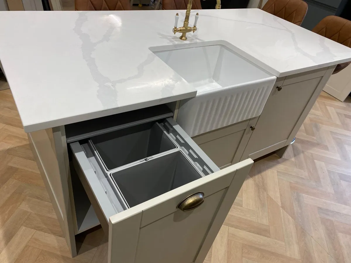 New ex display Kitchen - Image 3
