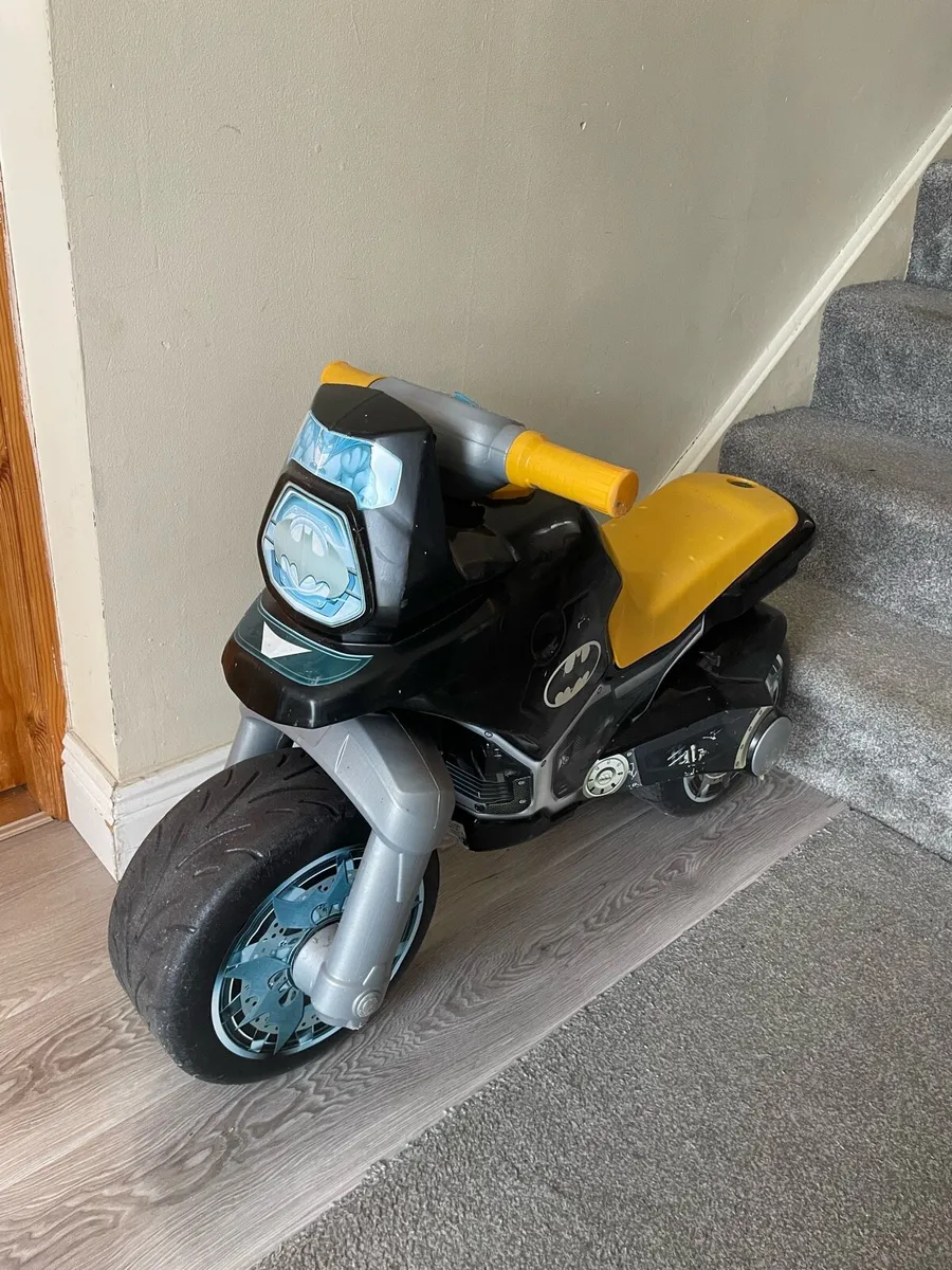 Batman Motercycle - Image 1