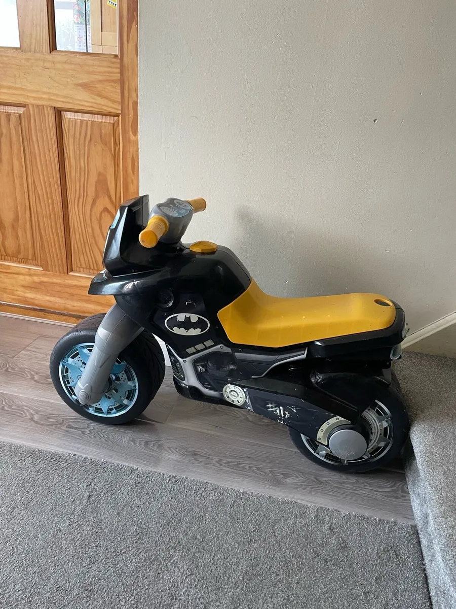 Batman Motercycle - Image 2