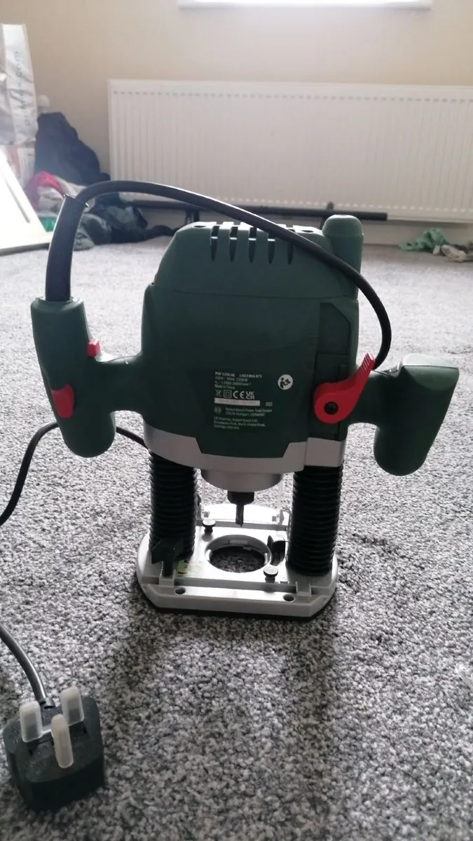 BOSCH POF 1200 AE Electric Router - Image 4