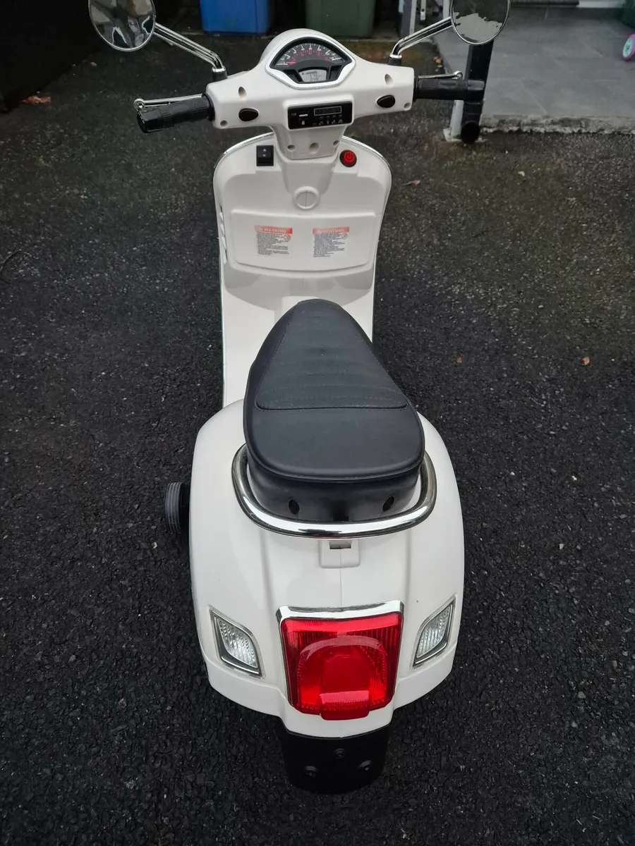 Electric Kids Ride On Vespa Motorcycle LED - Image 4
