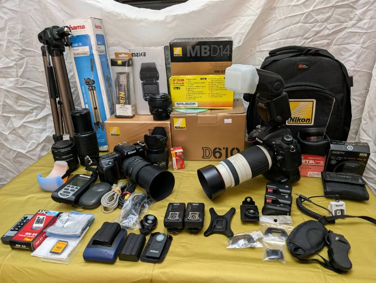 Nikon Pro Digital & 35mm Film Photography Kit - Image 1
