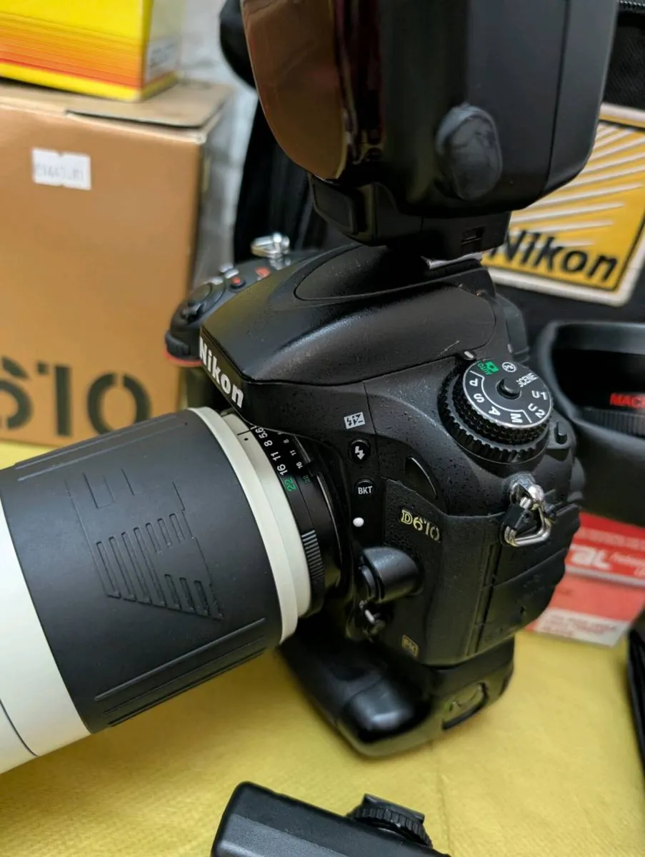 Nikon Pro Digital & 35mm Film Photography Kit - Image 3