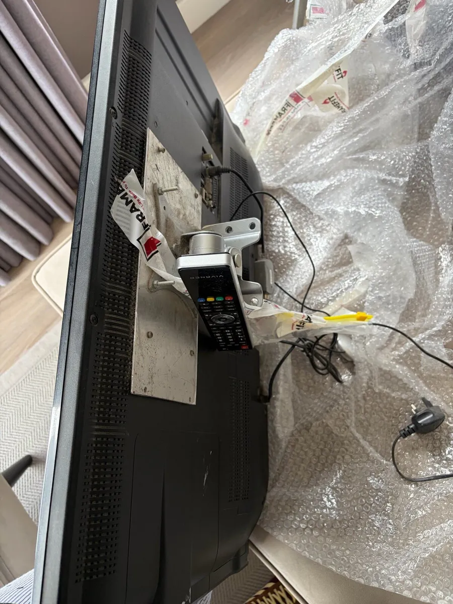 NordMende TV - 32” - Image 2