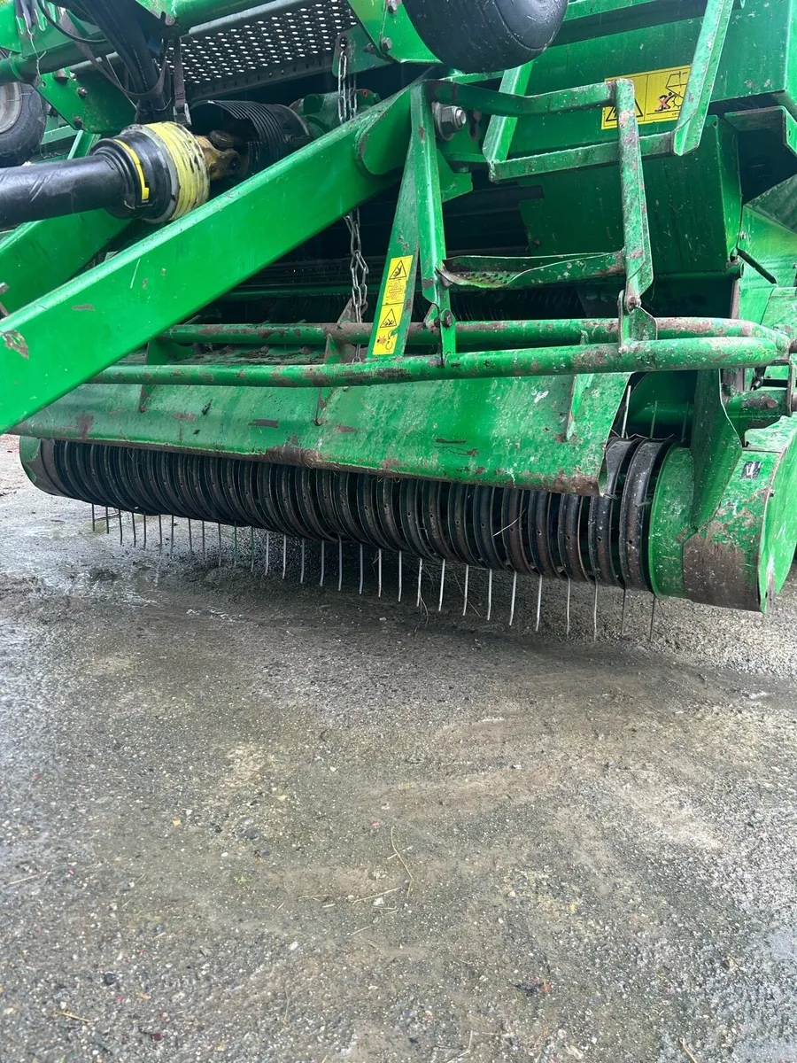 Mchale baler F560 - Image 4