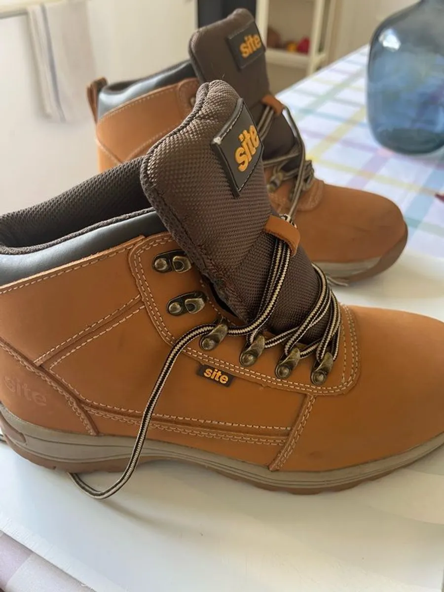 safety boot - Image 2
