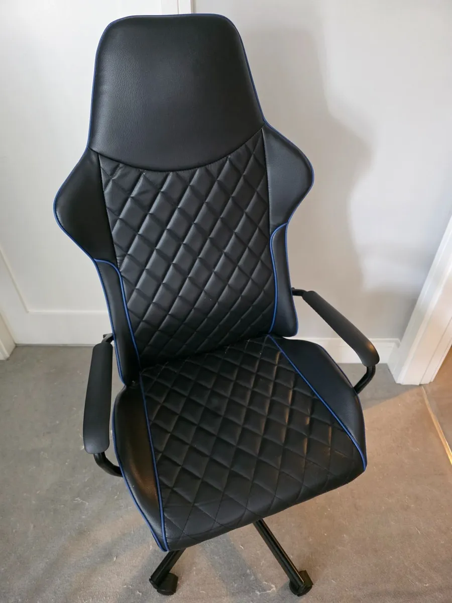 €30 desk (currently selling for €200 in-store) - Image 3