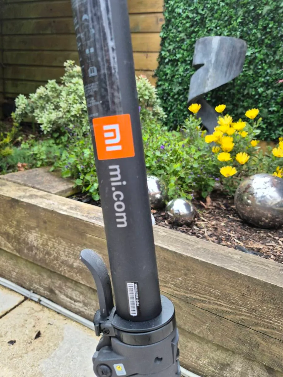 Xiaomi Mi 1S Electric Scooter - Image 2