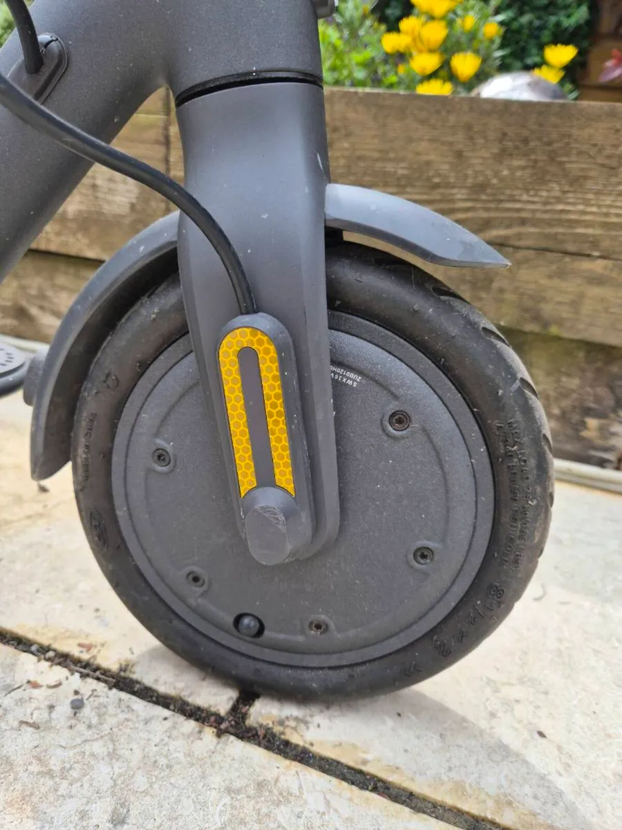 Xiaomi Mi 1S Electric Scooter - Image 3