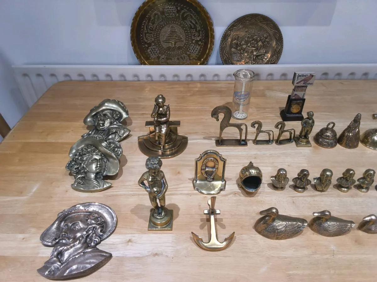 SELECTION  OF  COLLECTABLES. - Image 1