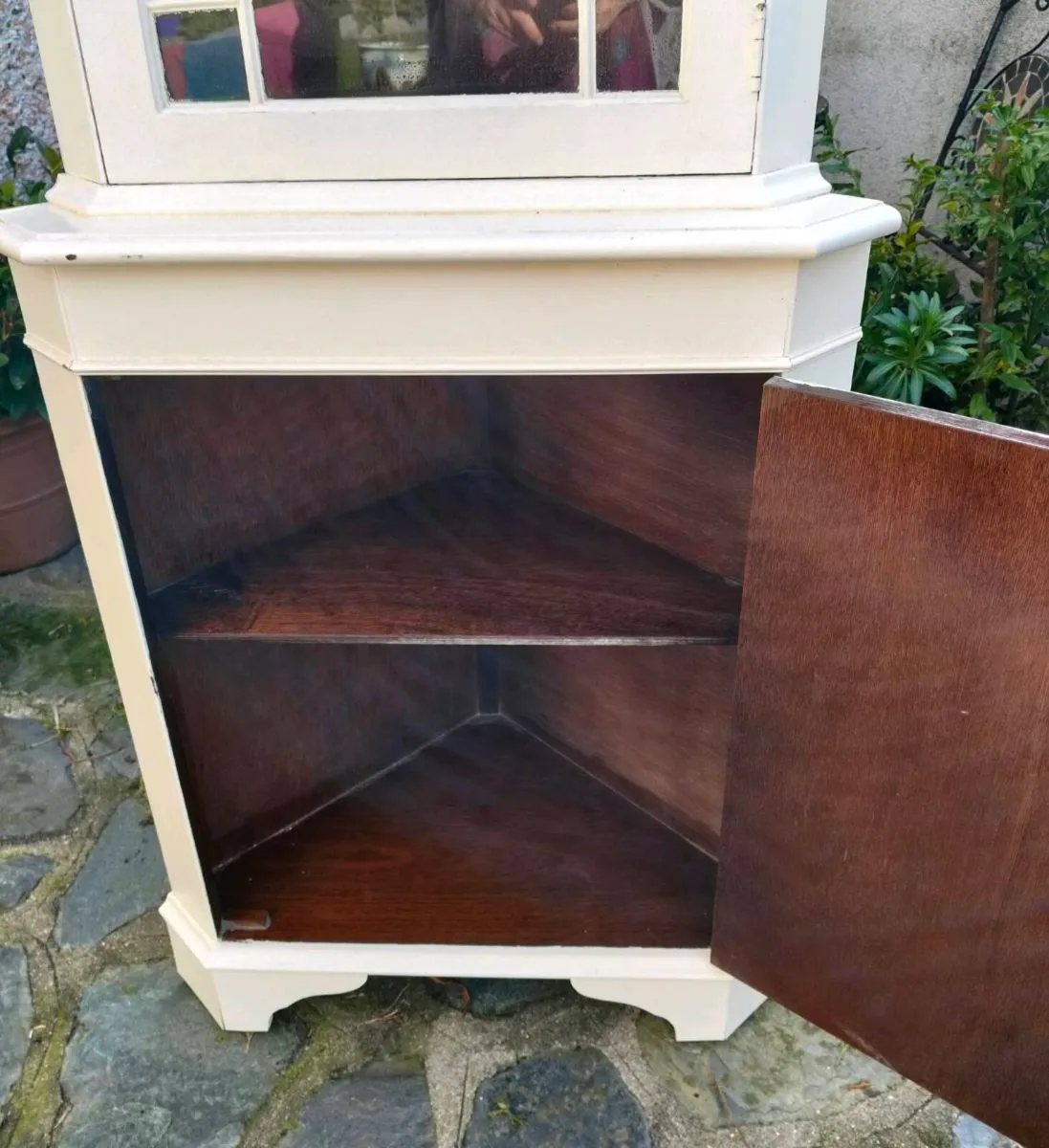 Antique Mahogany corner cabinet, with glass and do - Image 4