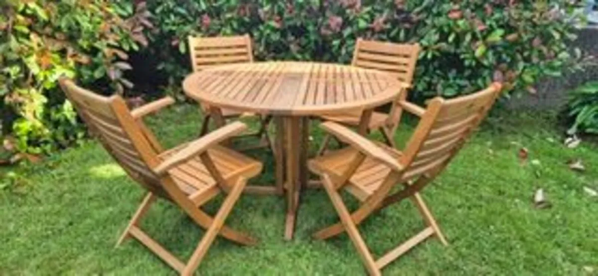 Garden table and chairs - Image 3