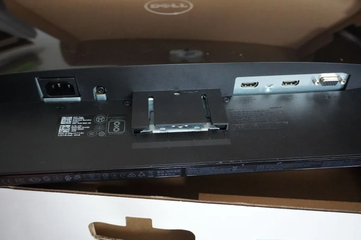 Dell Monitor - Image 4