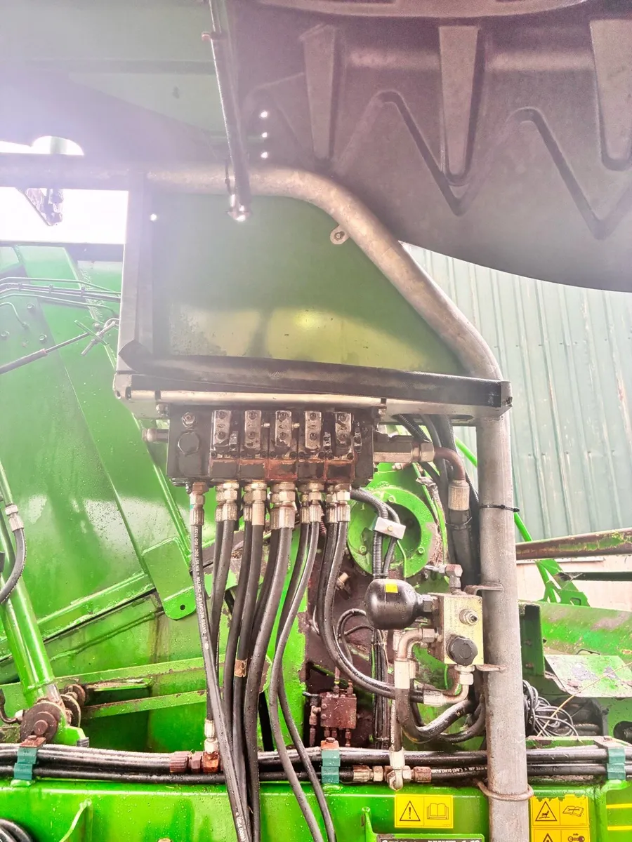 2015 Mchale fusion 3 - Image 4