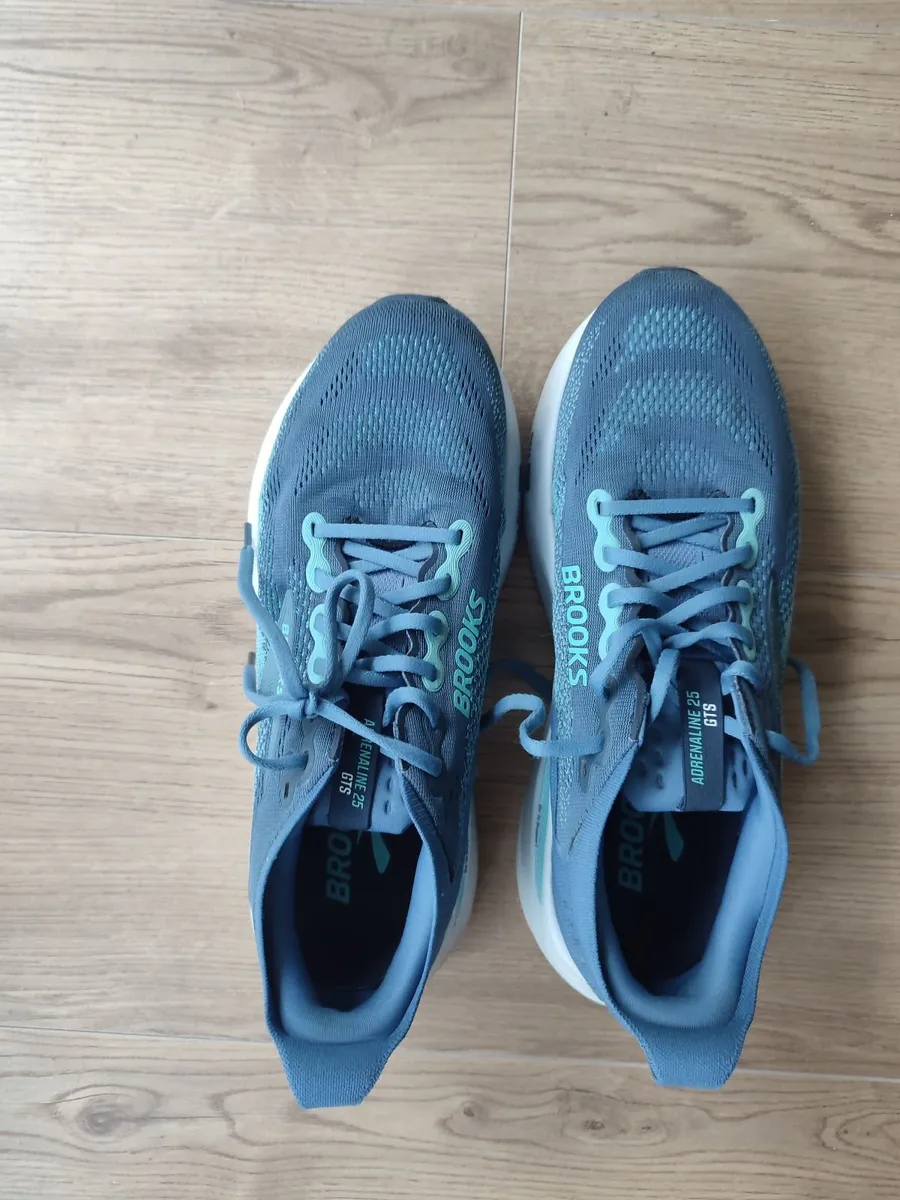 Brooks Adrenaline GTS 25 - Size UK 9 (EU 44) - Image 1