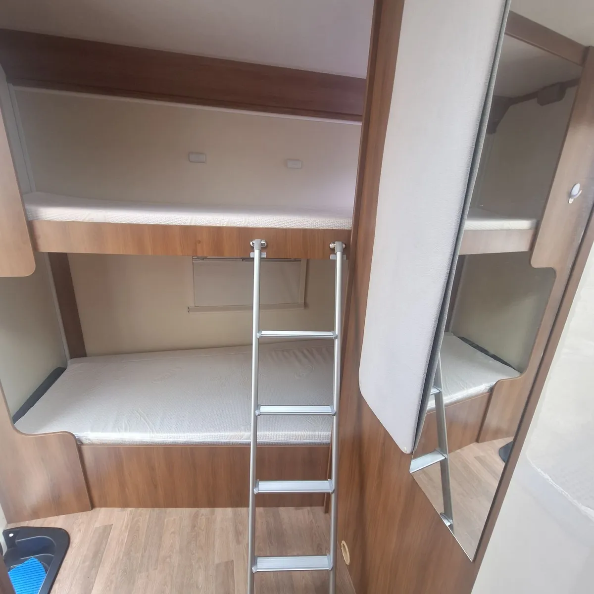 Campervan Renault Rimor 7Berth 181 RHD CVRT & TAX - Image 2