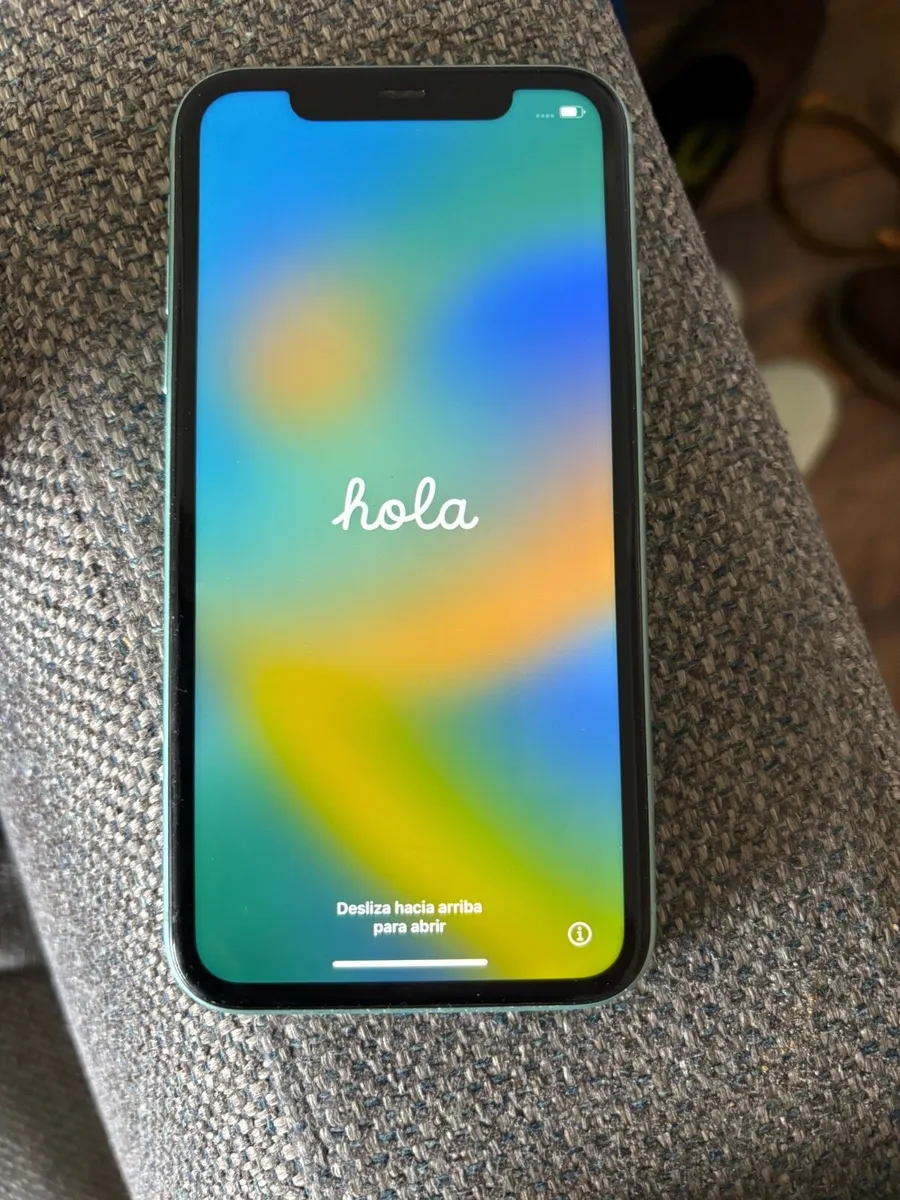 iPhone 11 - Image 1