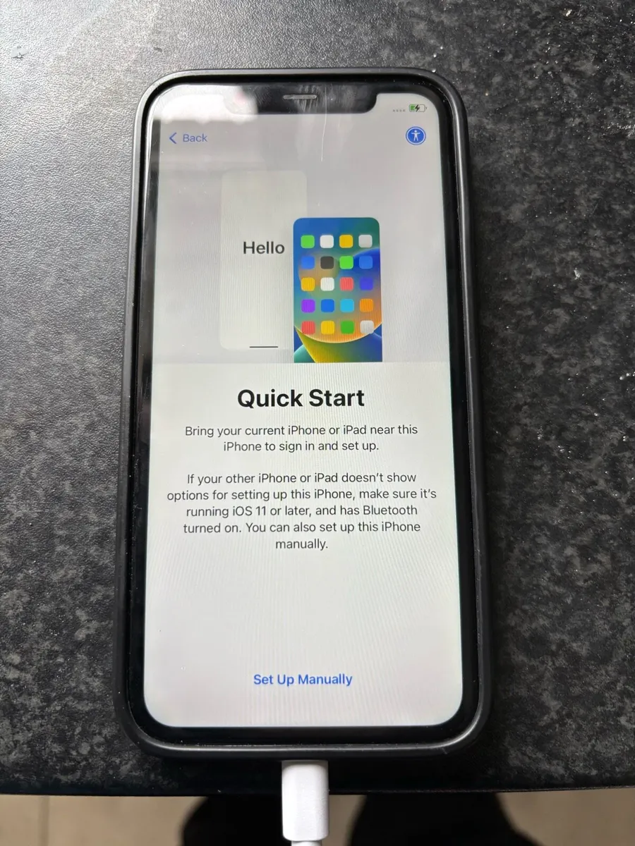 iPhone 11 - Image 3