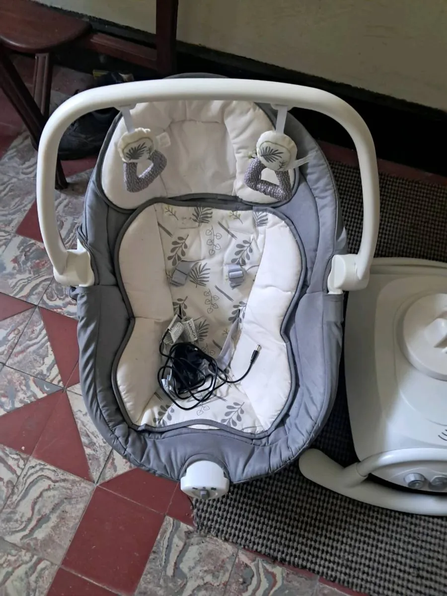 Joie sansa baby rocker - Image 1