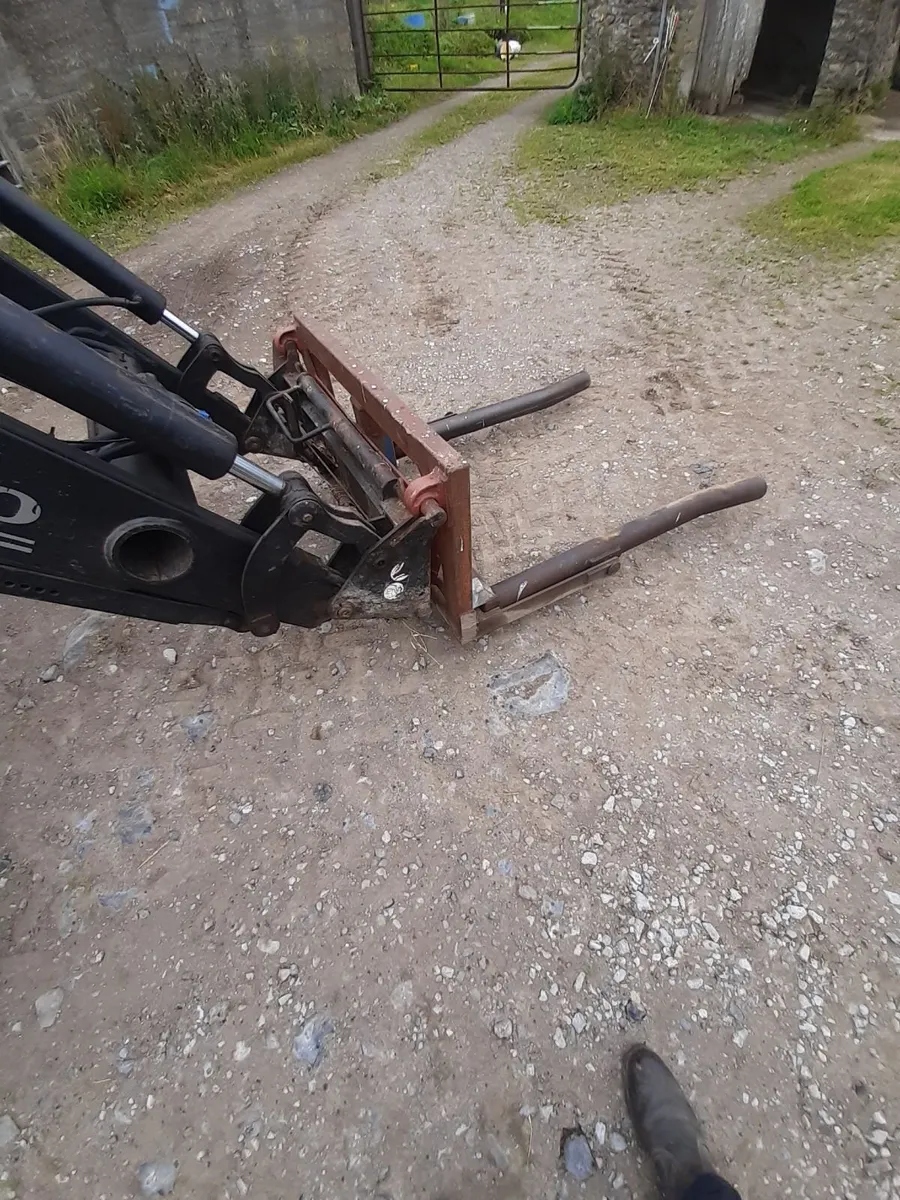 Bale Handler - Image 3