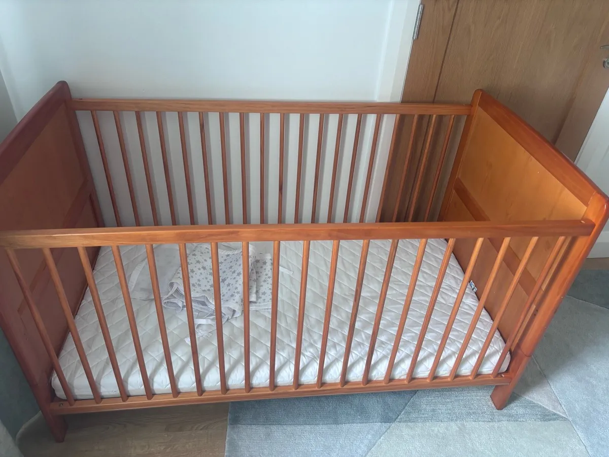 Cot bed - Image 2
