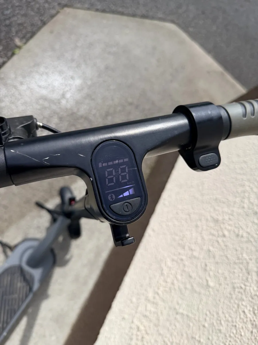 Electric scooter - Image 4
