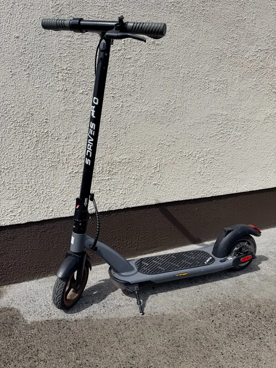 Electric scooter - Image 1