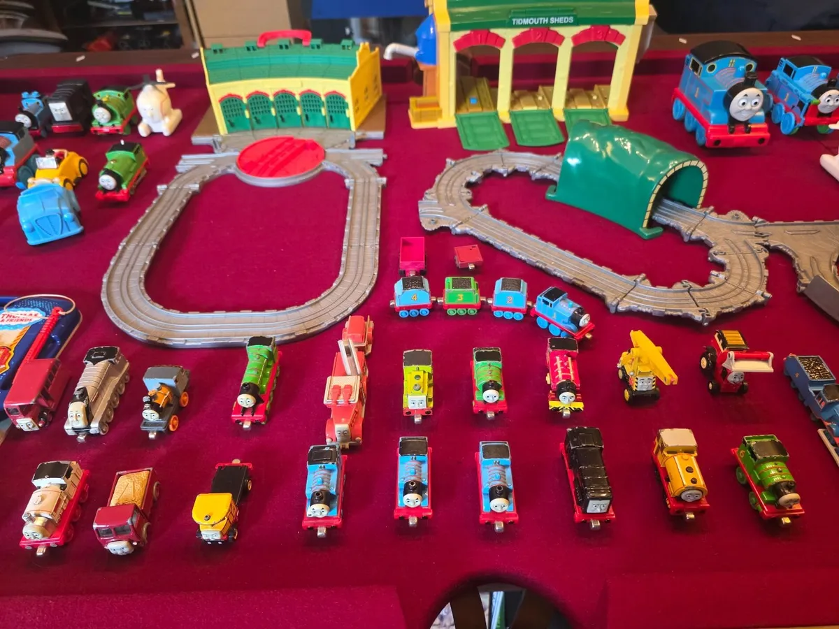 Thomas the Tank Engine Diecast engines & tracks - Image 3
