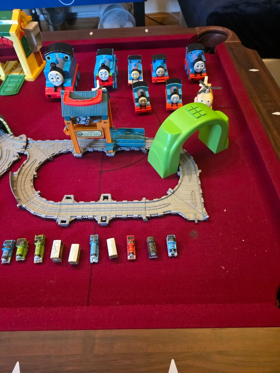 Thomas the Tank Engine Diecast engines & tracks - Image 4