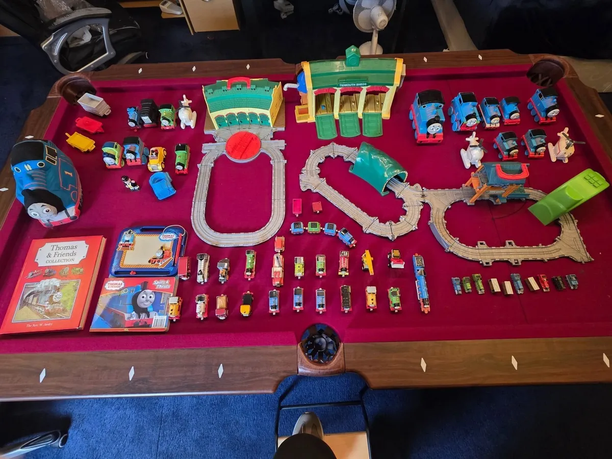 Thomas the Tank Engine Diecast engines & tracks - Image 2