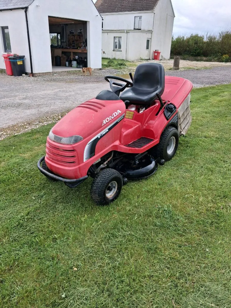 Honda ride on mower - Image 2