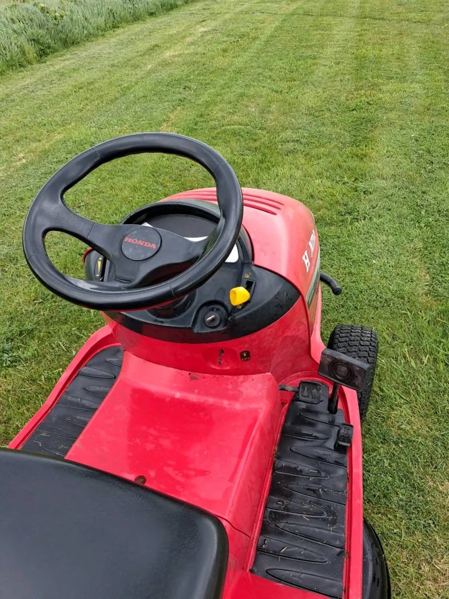 Honda ride on mower - Image 3